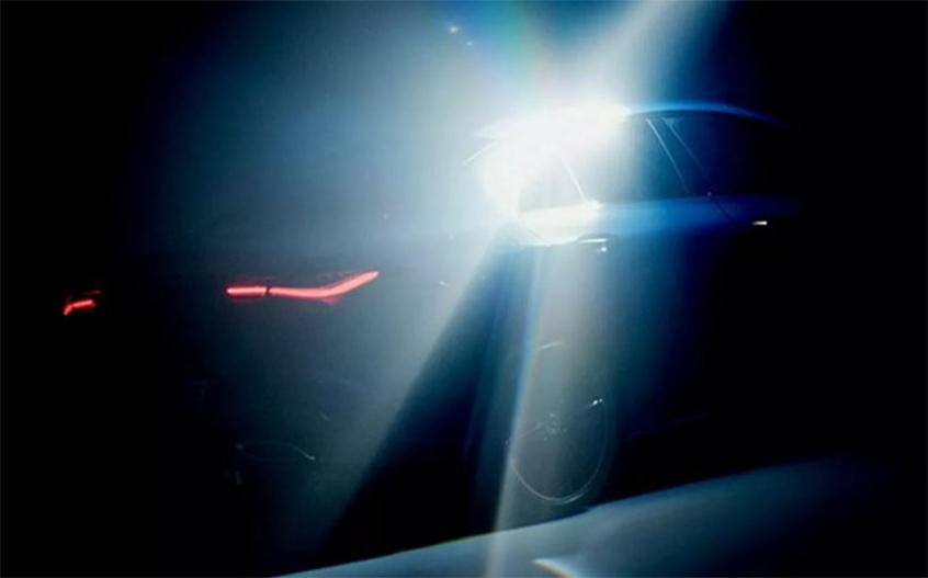 新款奔驰CLA预告图曝光 将1月18日首发