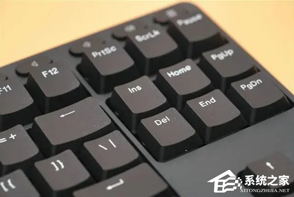 华硕笔记本键盘失灵按什么键恢复？